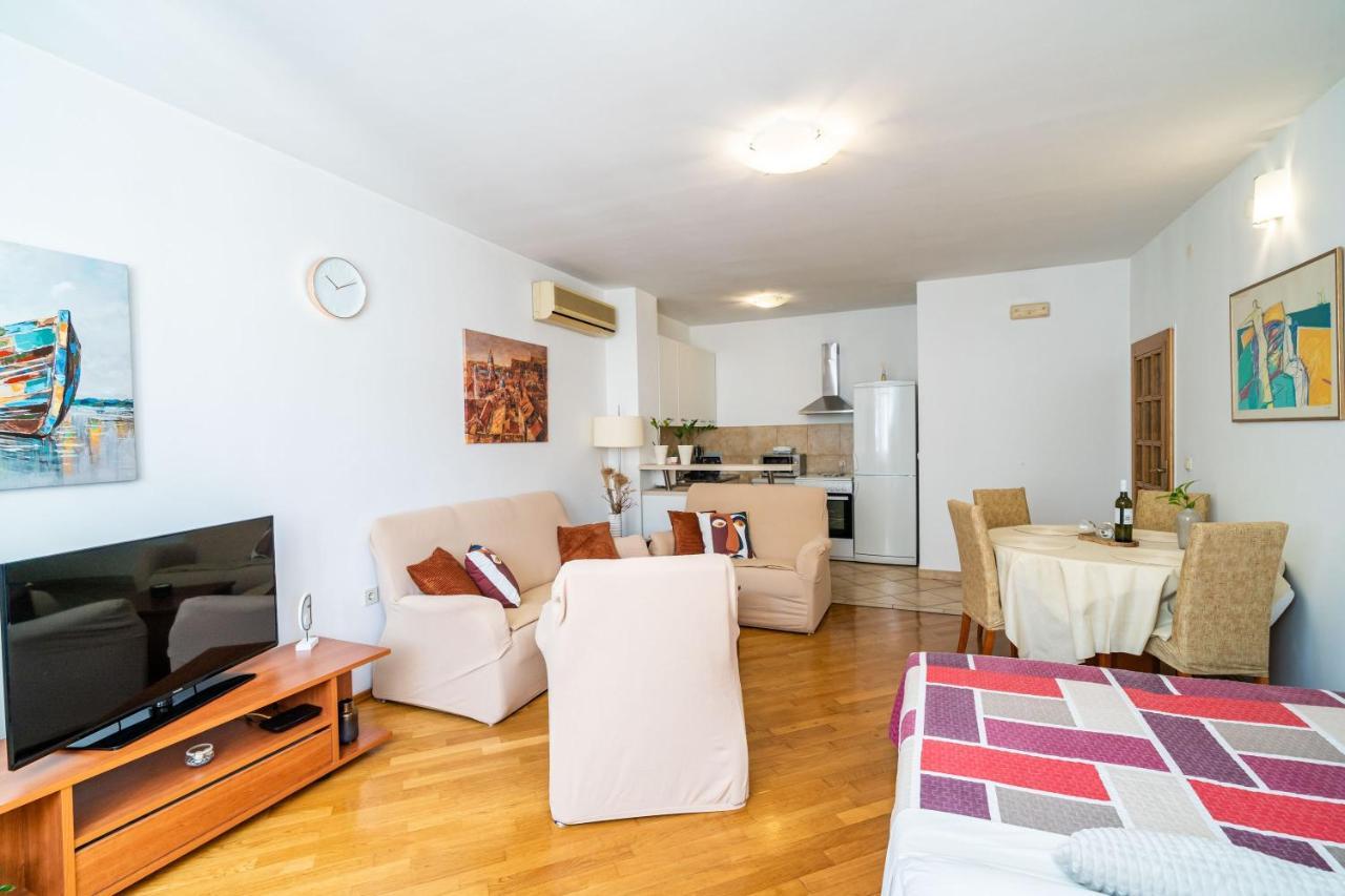 Down Town - Centre Apartment *